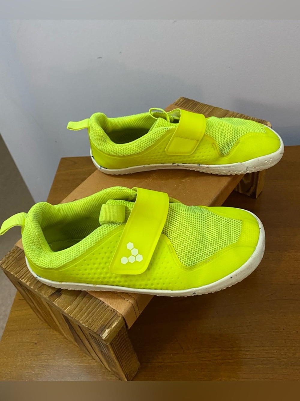 Vivobarefoot Primus SPORT III Preschool Bio Lime Green US Sz 5.5 Toddler READ* - Picture 5 of 10
